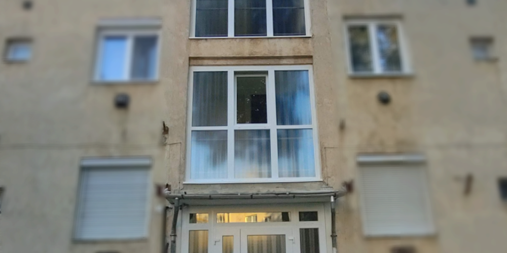 20230814_185658_HDR_blur_crop